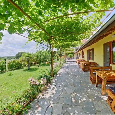 Sirius Къща за гости Синеморец